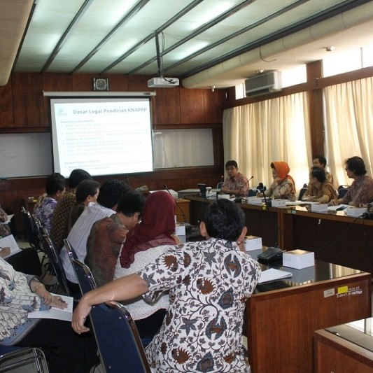 3. Pelatihan Komite Nasional Akreditasi Pranata Penelitian dan Pengembangan di Balai Besar Keramik